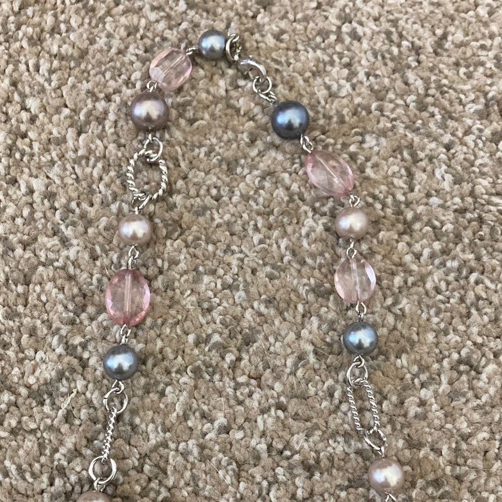 Chic Pink and Silver Beaded Necklace - Picture 2 of 4